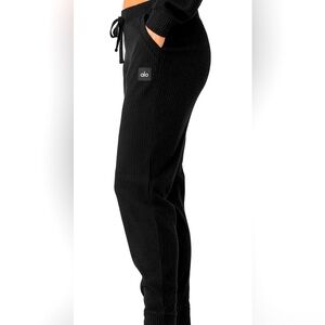 Alo Muse Sweatpant - Black - M